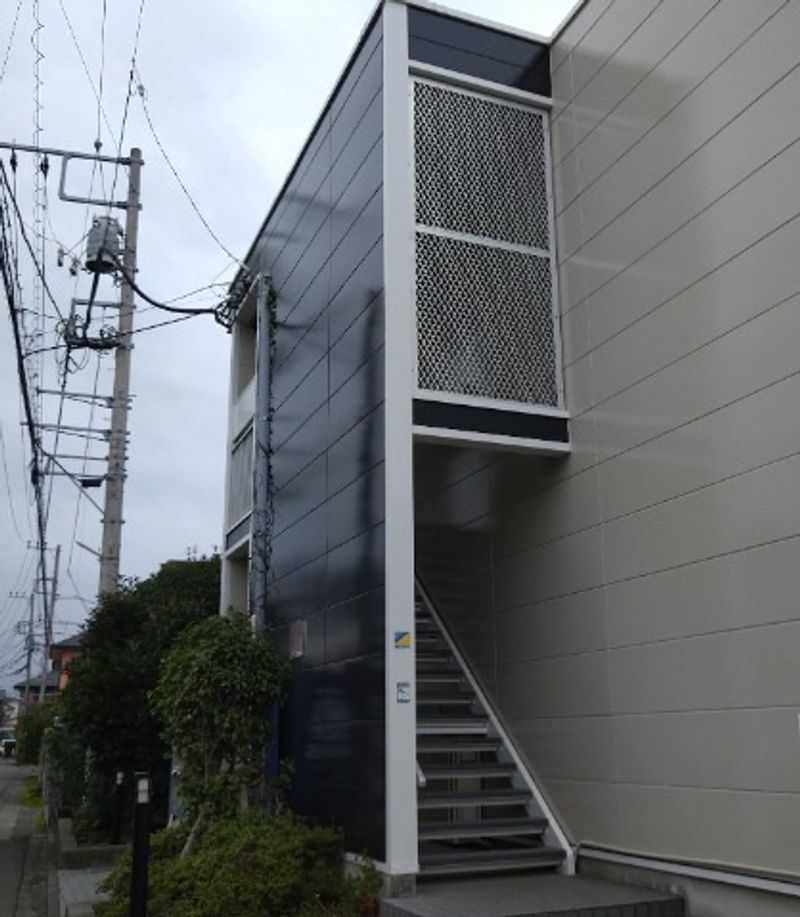 レオパレスひだまり エントランス