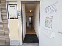 レオパレスシャン　フルール 玄関