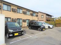 レオパレスポーラスター 駐車場