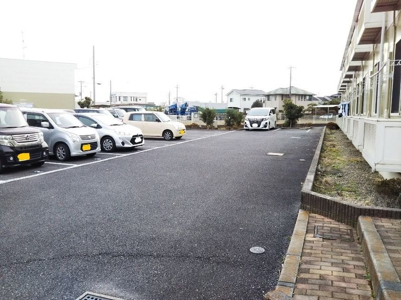 レオパレス天神Ａ 駐車場
