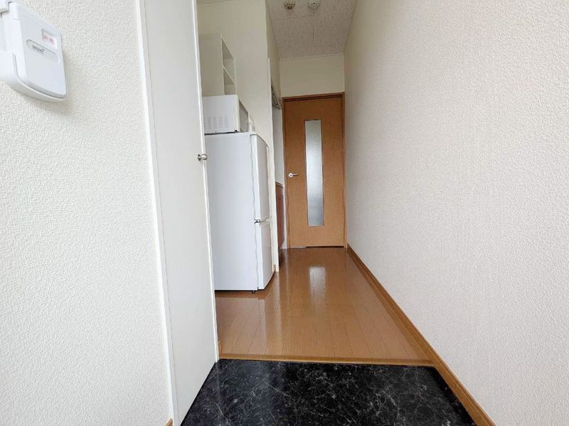 レオパレスグレイスコートⅡ 玄関