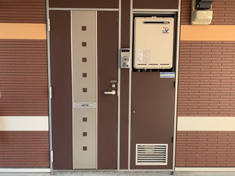 レオネクストビタノーバ 玄関