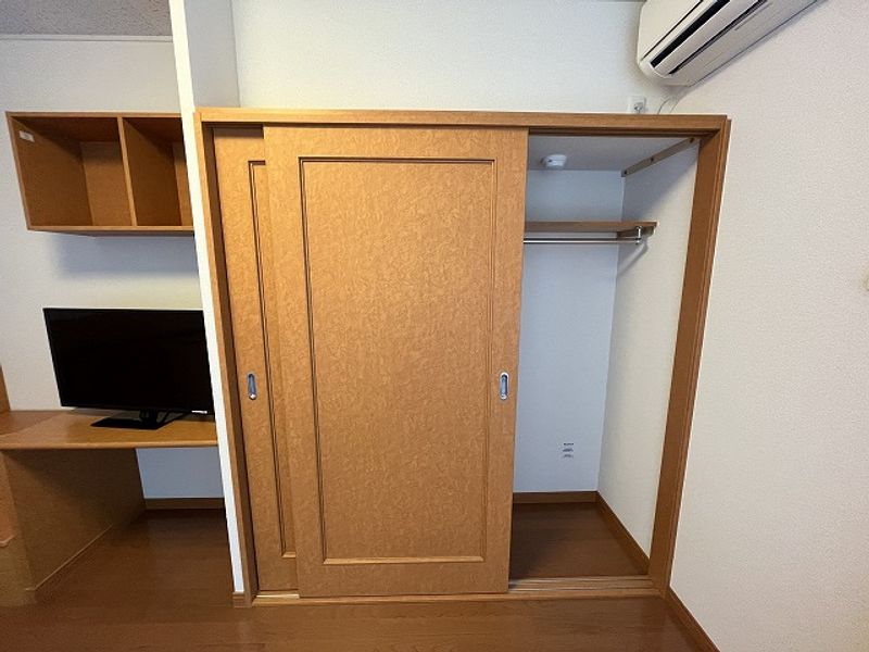 レオパレス泉南ウィロー 収納