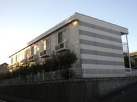 レオパレス長門石 外観