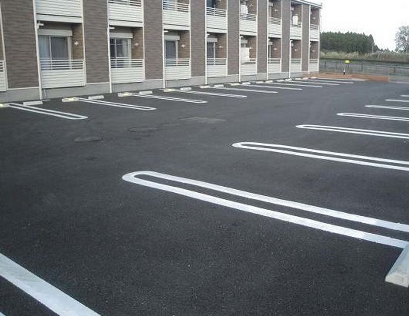 レオネクストリルシア 駐車場