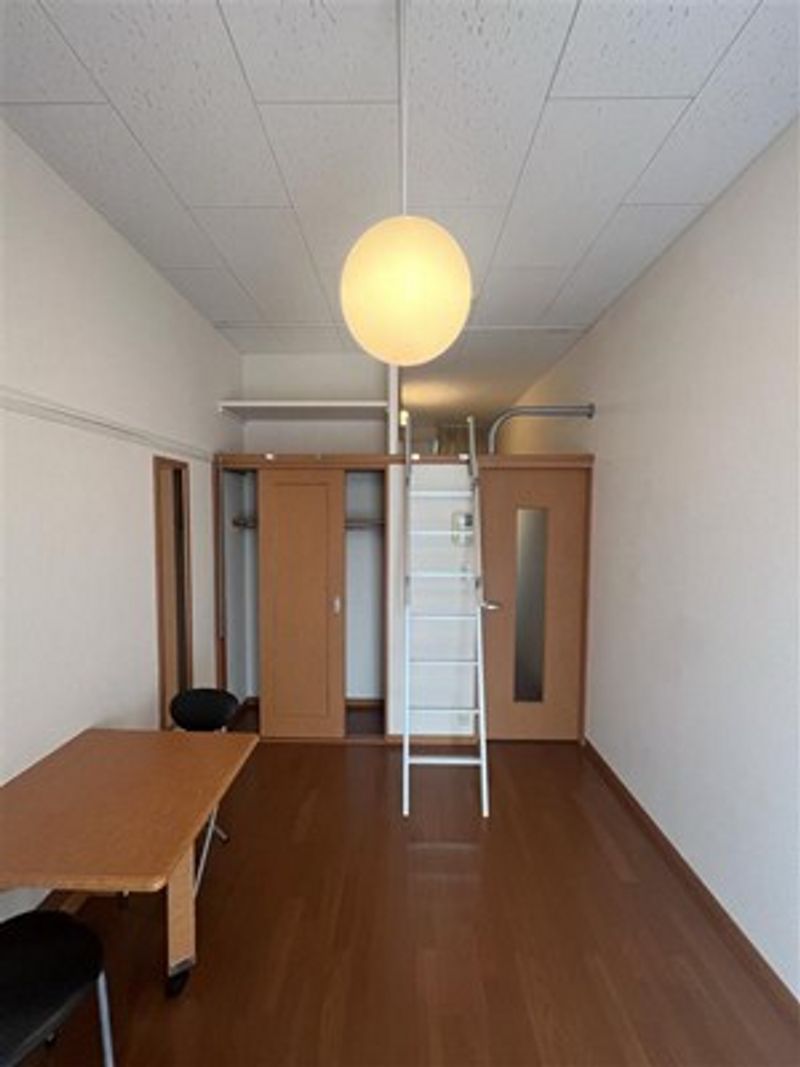 レオパレスルースト