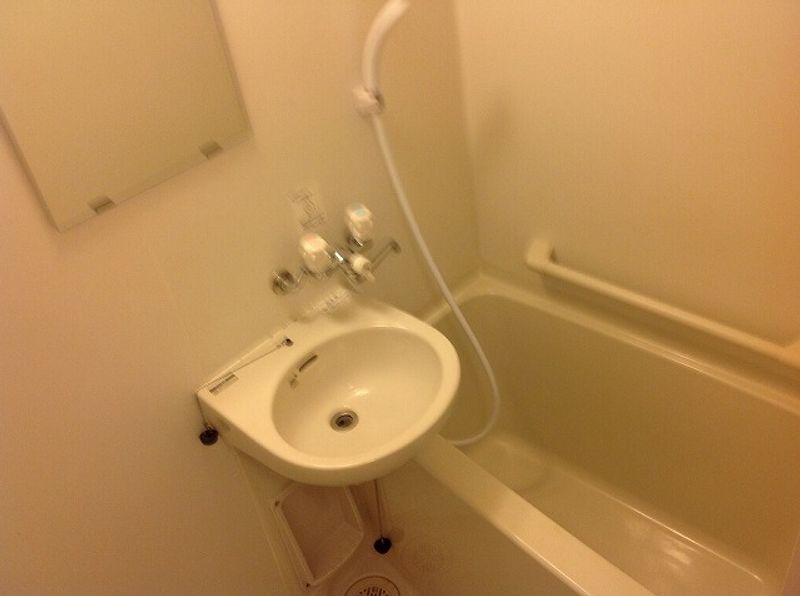 レオパレスマインリーベ 洗面所