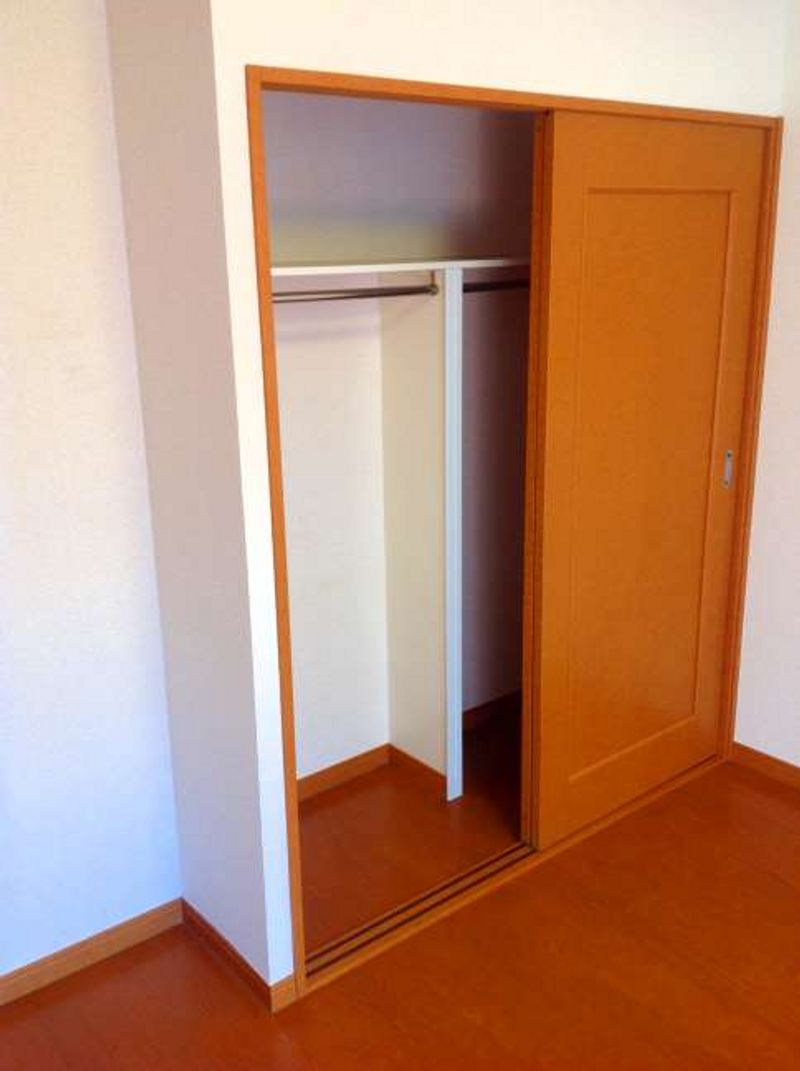 レオパレスレオーノⅢ 収納