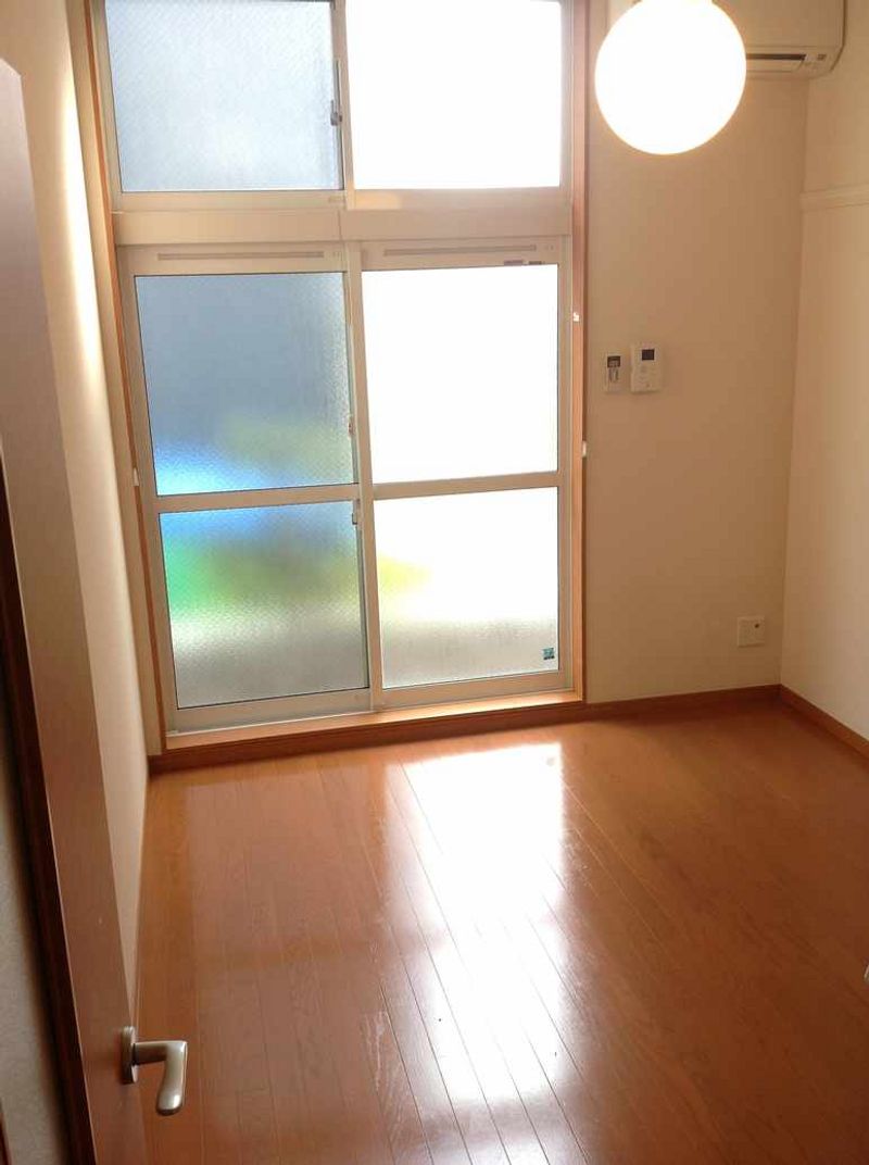 レオパレスグルーテンＣ 居間