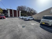 LEONEXT Orange Hills 停车场