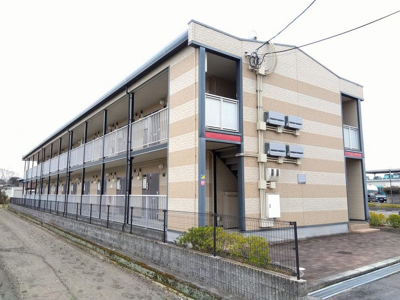 レオパレスブレッツァ 外観