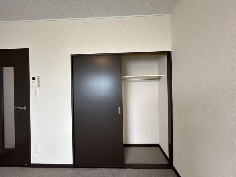 レオネクストしうん 収納