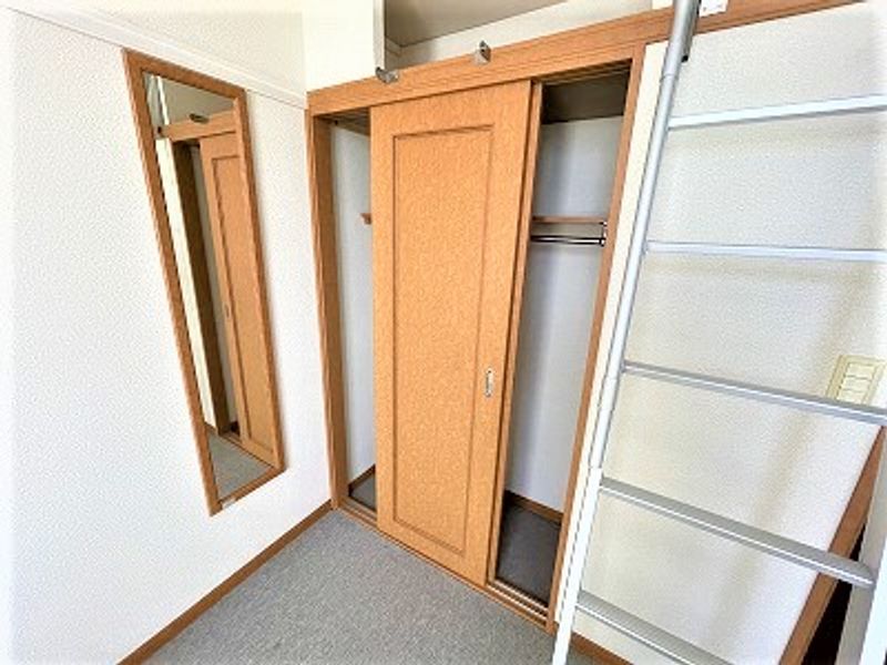 レオパレスアクア 収納