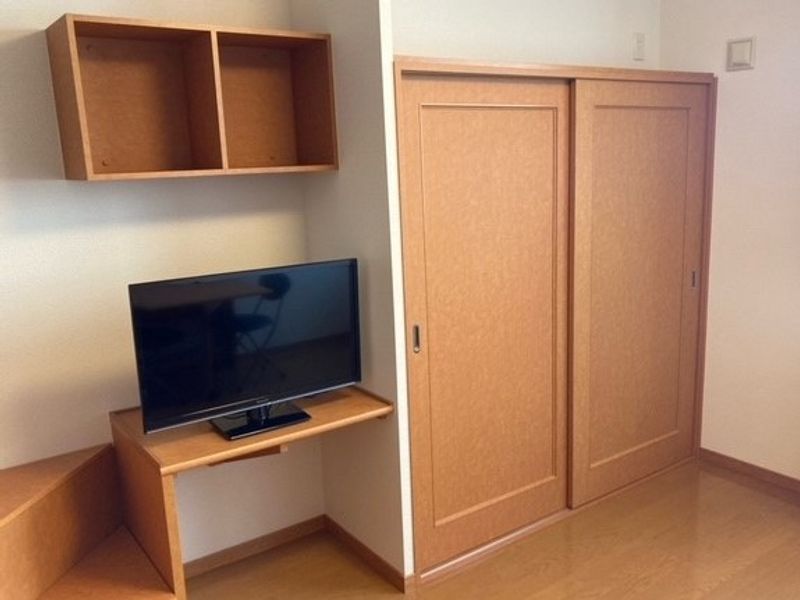 レオパレスタウンコート石川Ⅱ 居間