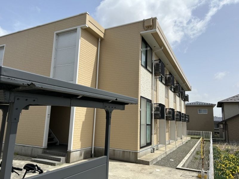 レオパレスフローラ 外観