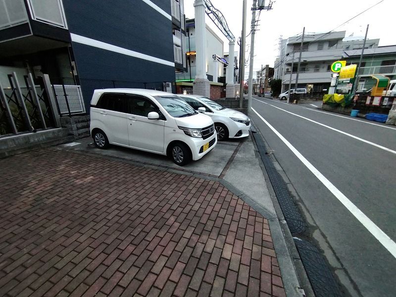 レオパレスＡＮＮＥＸタチバナ 駐車場