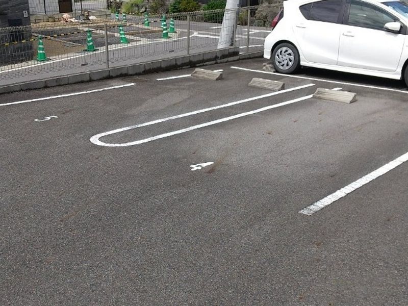 LEONEXT Koizumi Bãi đỗ xe