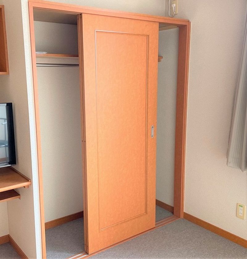 レオパレスボヌール 収納