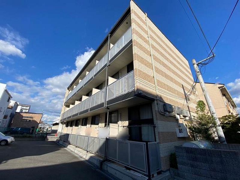 レオパレスボナール 外観