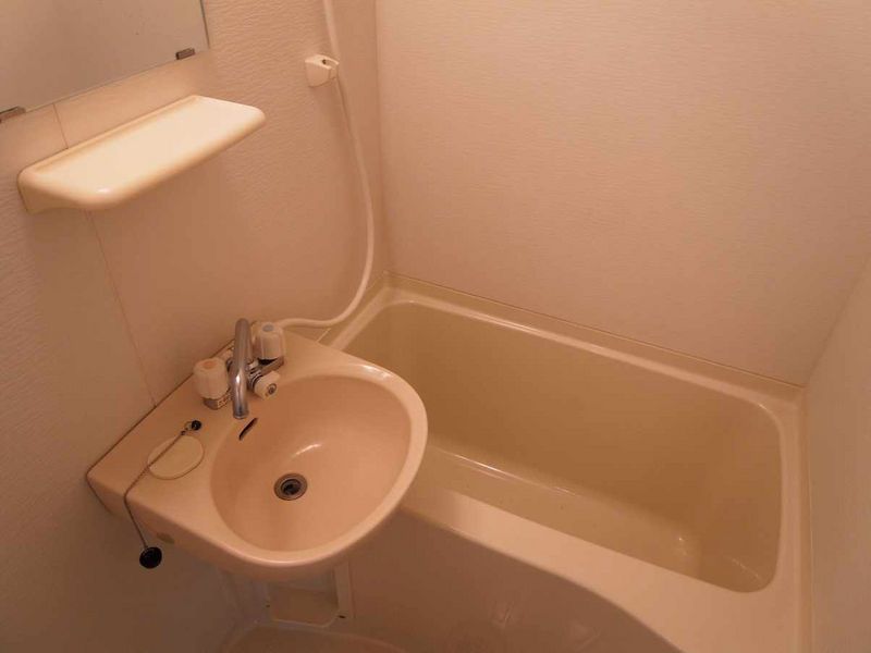 レオパレスフローラⅠ 風呂