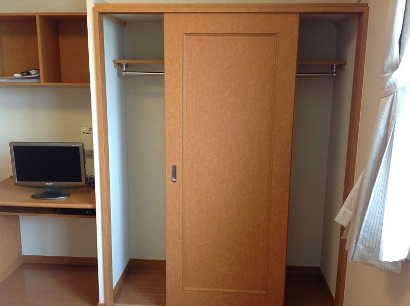 レオパレスフィオーレ 収納