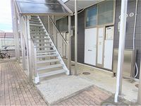 レオパレス若槻 エントランス