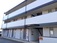 レオパレスエクレール エントランス