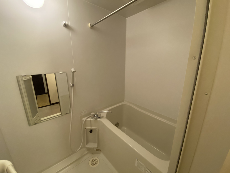 LEONEXT Central Bathroom