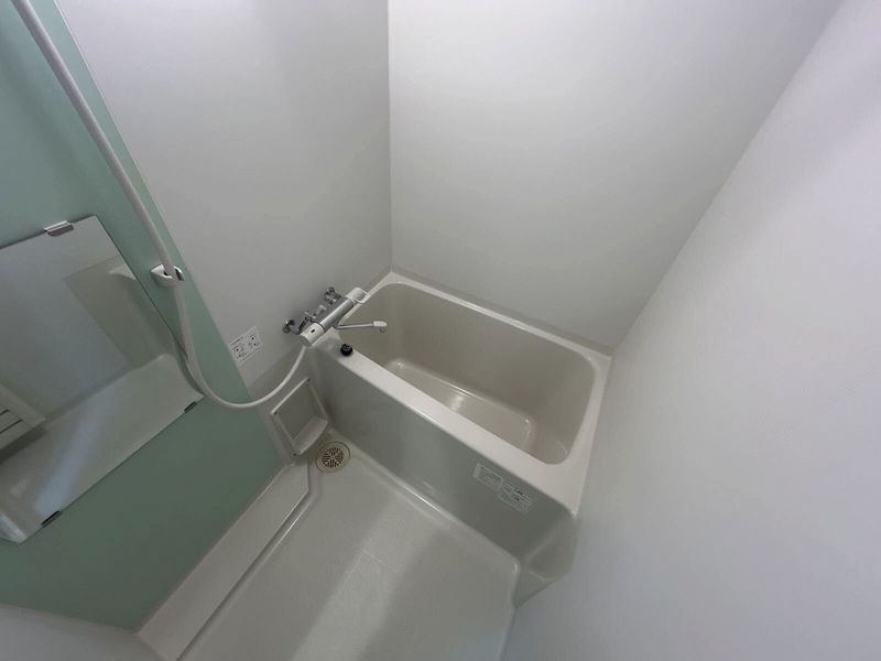 LEONEXT Zephyr Bathroom