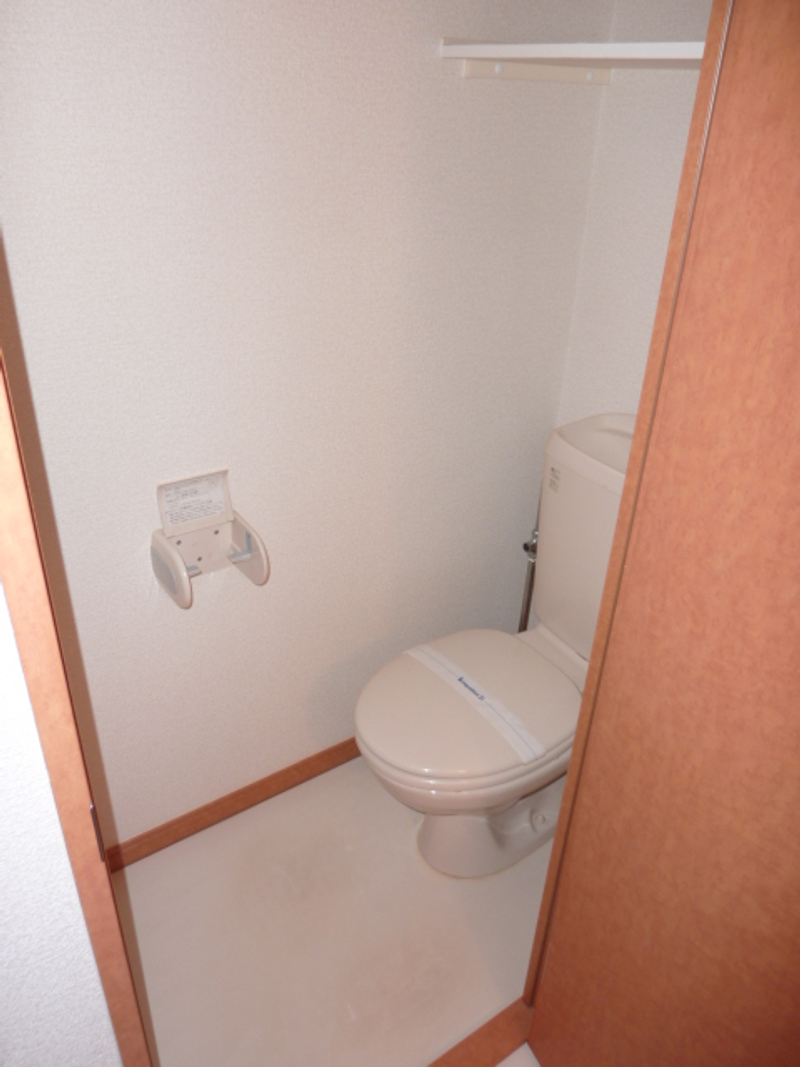 レオパレスウッドヒル トイレ