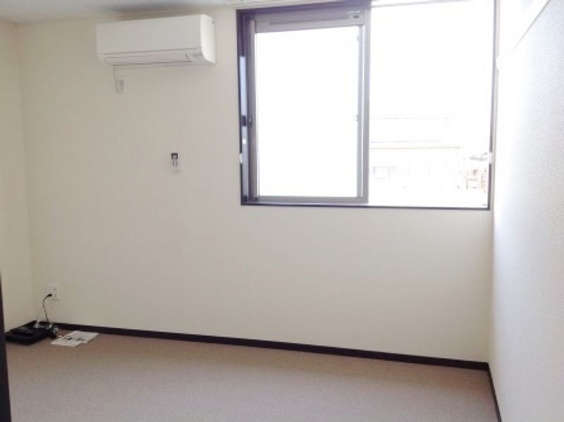 レオネクスト西椎路 居間