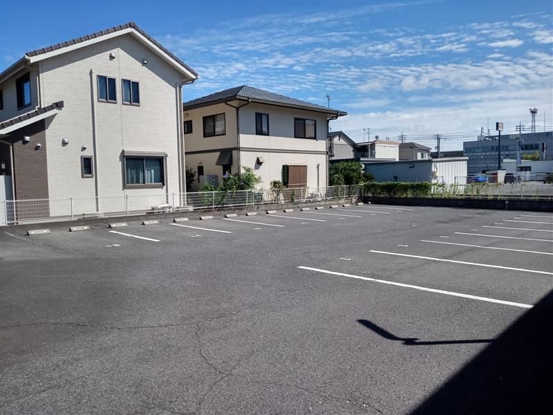 レオパレスイシハラⅡ 駐車場
