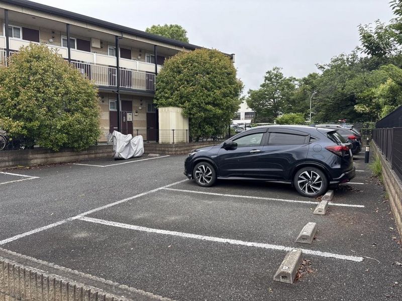 レオパレスＴＡＩＫＯＵ２ 駐車場