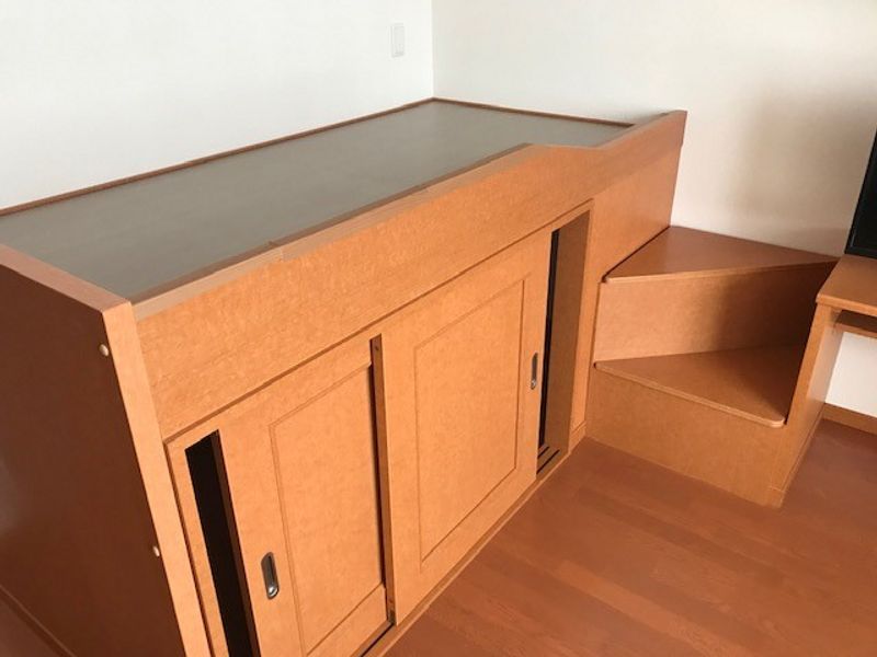 レオパレスベルツリー 寝室