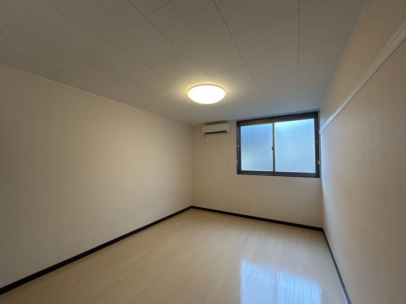 レオネクストエルーセラハイツ 居間