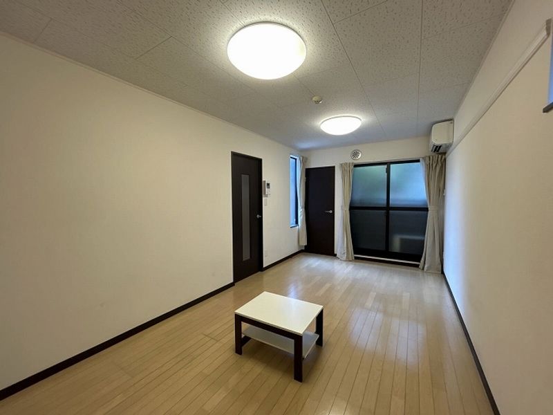 レオネクストワン 居間