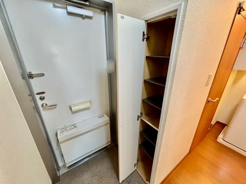 leopalace Edel Heim Tezuka Entrance