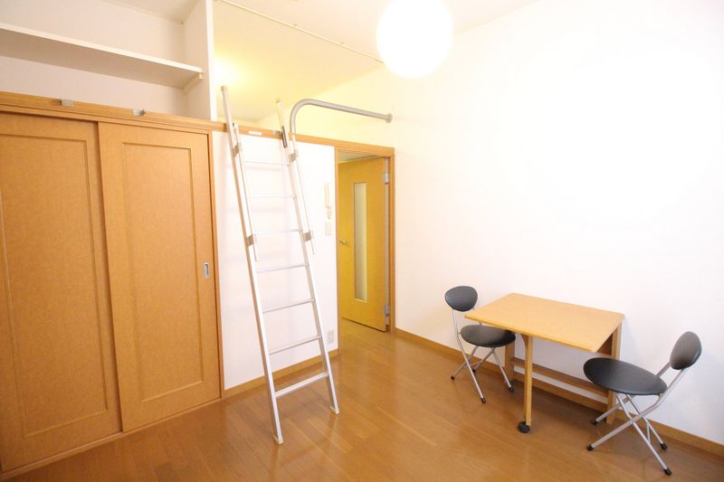 レオパレスｇｒｏｗ 居間