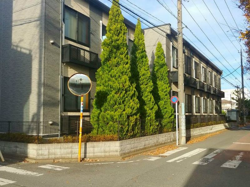 レオパレスベルガモット 外観