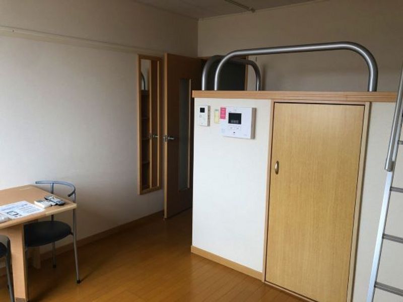 レオネクストグラシューズ 居間