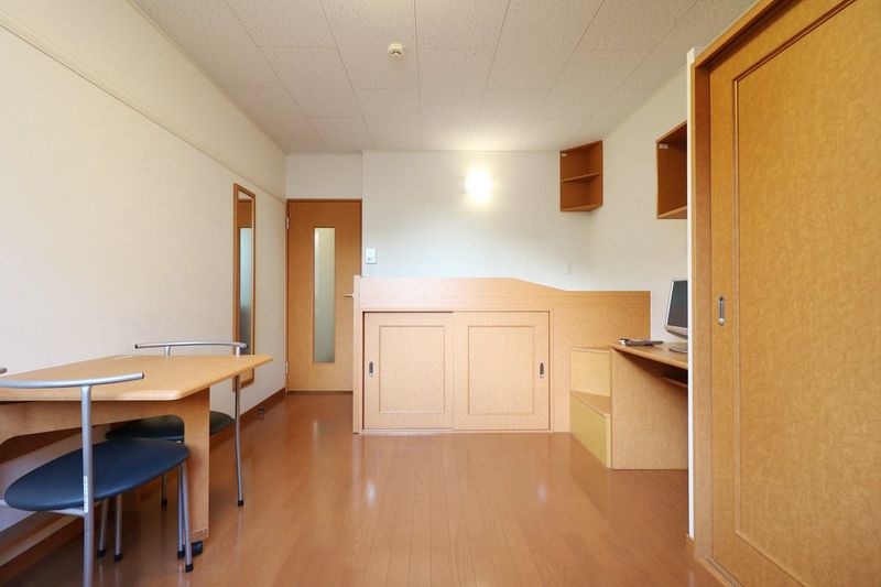 レオパレス伏見Ⅲ 居間