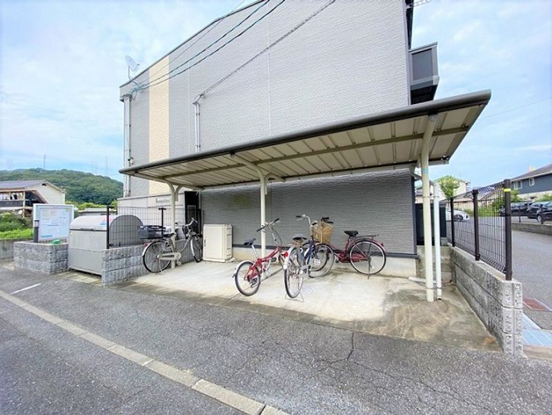 レオパレスルミエール明神 共用部分