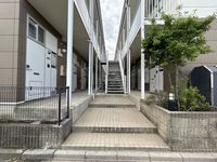 レオパレスプレステージ エントランス
