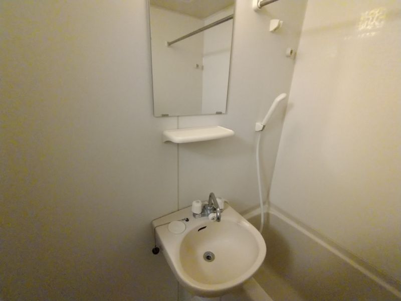 レオパレス姿見 洗面台