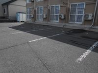 レオパレス虹ヶ丘 駐車場