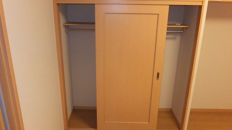 レオパレス奈成 収納