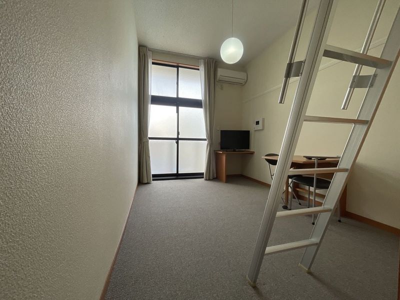 leopalace Nest Nakamozu Living room