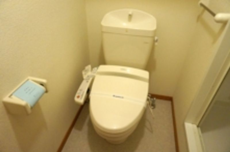 レオパレストロワイル片江 トイレ