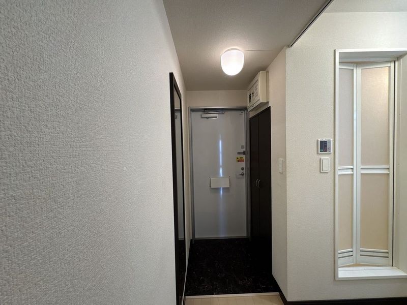 レオネクストレリーフ 玄関