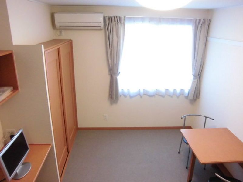 レオパレスさくら 居間